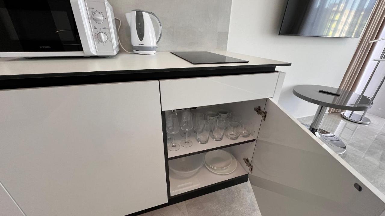 Air Conditioned 1 Room Apartment Vienna Gate, 2 Bratislava Exterior photo